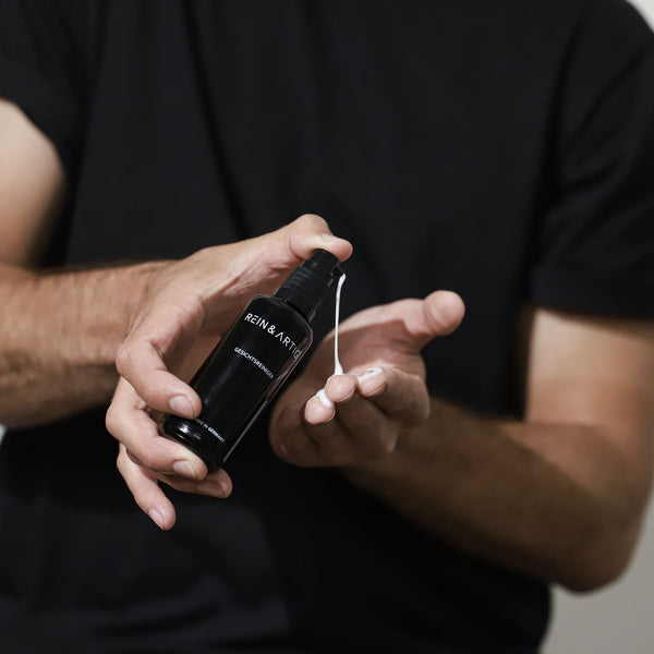 REIN & ARTIG Anti-Aging Gesichtsreiniger Aloe Vera tigergras gesünderes Hautbild reine Haut Mann Bio Vegan natürlich reinartig für Männer Gesichtsreinigung empfindliche Haut Männerhaut